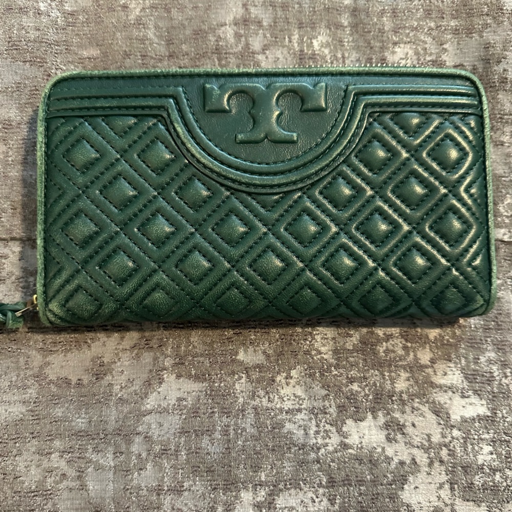 Tory Burch Fleming Wallet